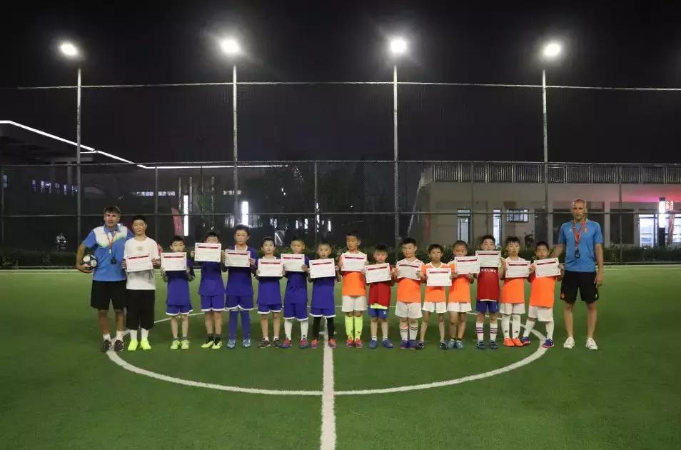 足球开班啦,足球班春季报名活动