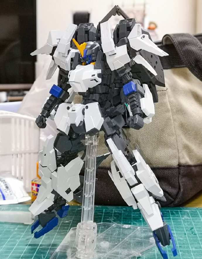 娜德雷高达模型改装,寿屋进击的巨人拼装模型