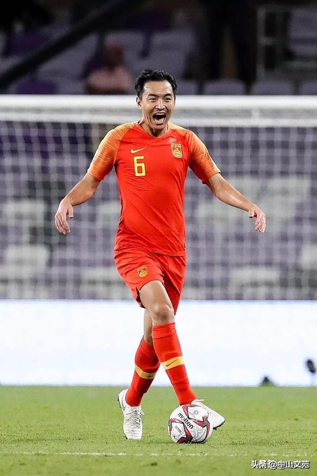 做最好的自己诗歌朗诵短句,中国足球冯潇霆发文