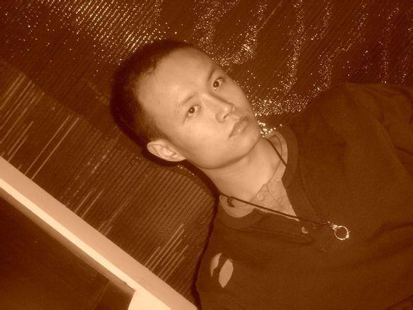 乐嘉真实的经历,人生导师乐嘉为什么最后沦落出家