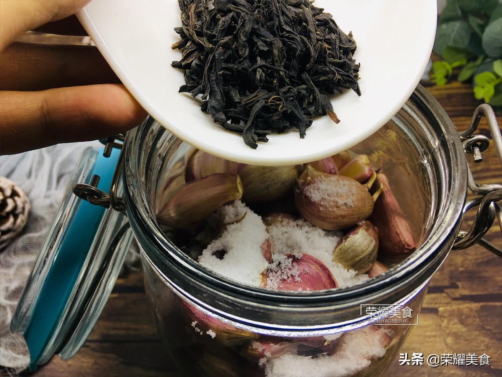 库存大蒜怎样发芽,大蒜刚出土价格不好怎样储存