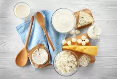 喝牛奶腹胀腹泻是怎么回事,喝牛奶长痘拉肚子怎么解决