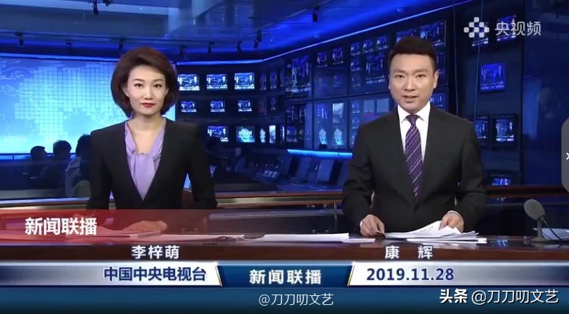 主持人康辉烫头,康辉烫头发型图片