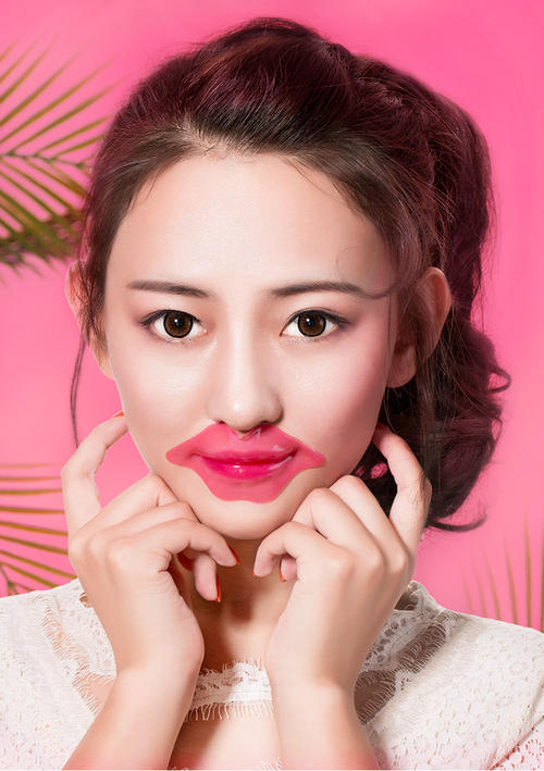 嘴唇干裂起皮撕流血了该怎么办,嘴唇干裂起皮是什么原因引起的