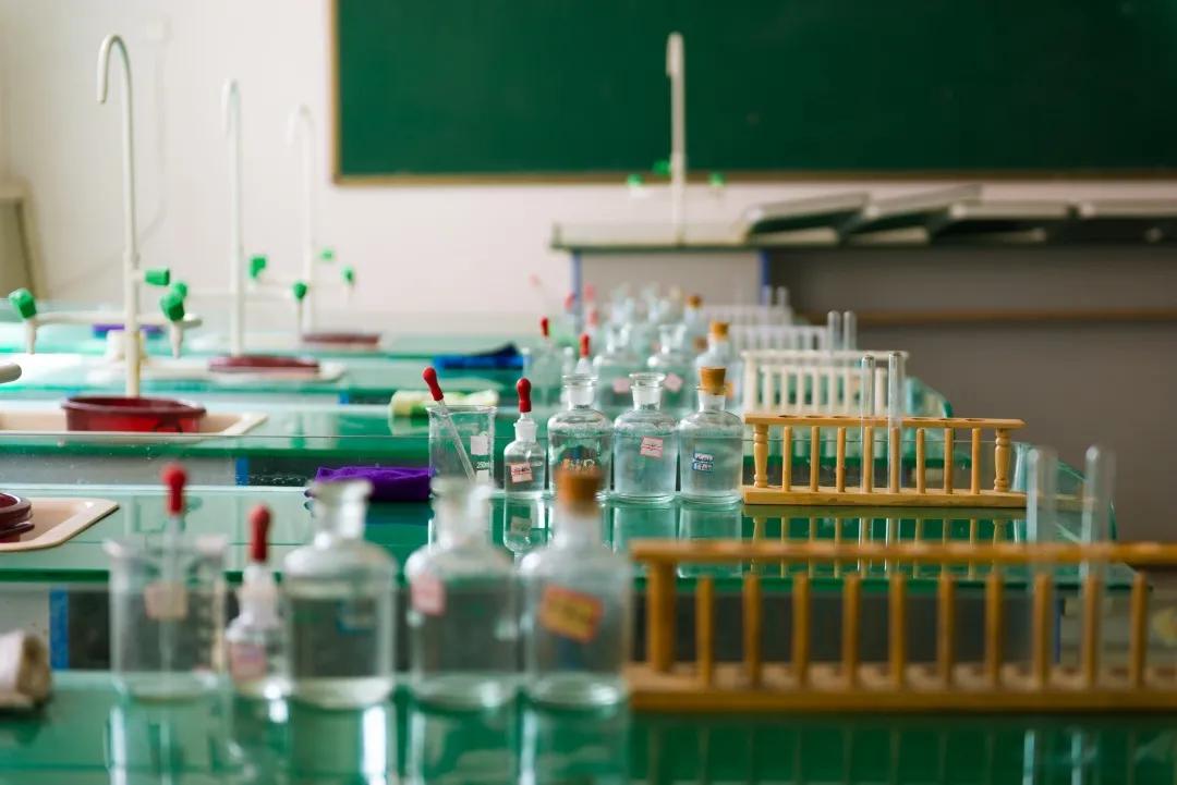 足球、跆拳道、葫芦丝、舞蹈唐河育才实验学校兴趣班趣味无极限