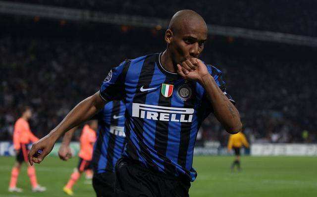 麦孔几乎零角度射门,米兰右后卫麦孔