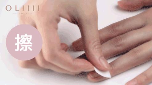 适合黄皮学生党做的新年美甲,粉色猪猪透色美甲