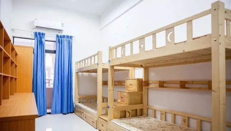 各大重庆学校宿舍,重庆宿舍条件比较好的学校