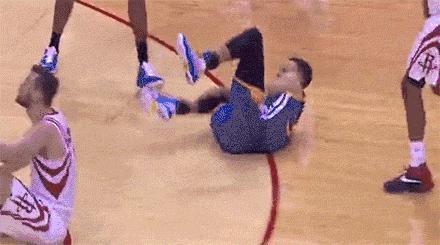 老是崴脚是怎么解决,总是崴脚纯手法教你怎么治疗