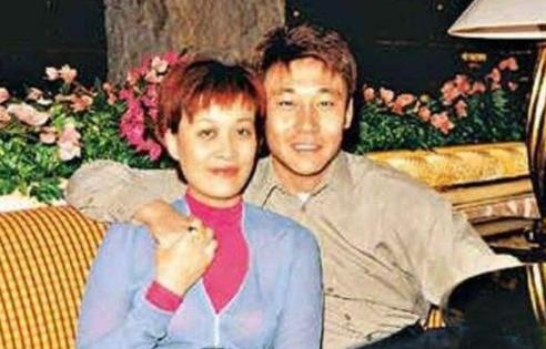 那英高峰情史,那英与高峰哪年分手