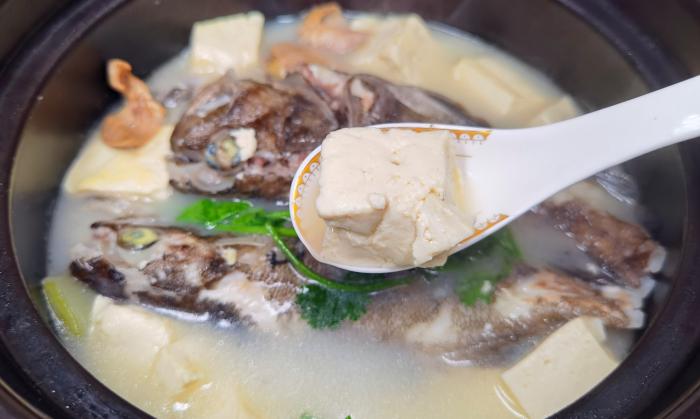 炖鱼除腥增香的香料,炖鱼去腥味的最佳调料