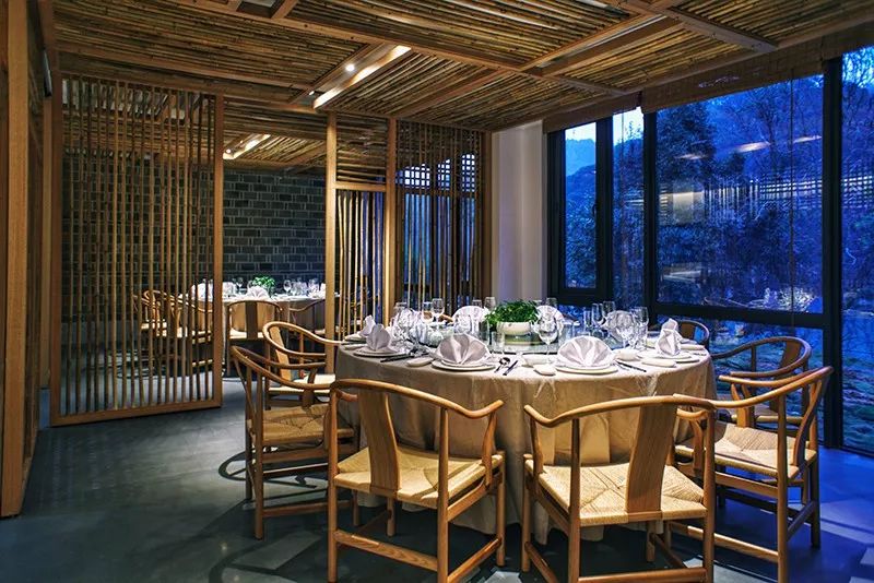 武夷山德懋堂|270万起旅居武夷山临溪别墅，遍访先贤遗迹！看云海、逛古村、品香茗，每天都生活在山水画中