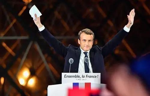 总统花了3.8亿欧元终于确认，法国人对日本漫画爱得多疯狂