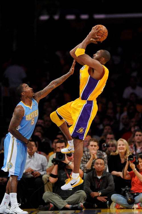 甜瓜40分绝杀热火,科比甜瓜总决赛视频