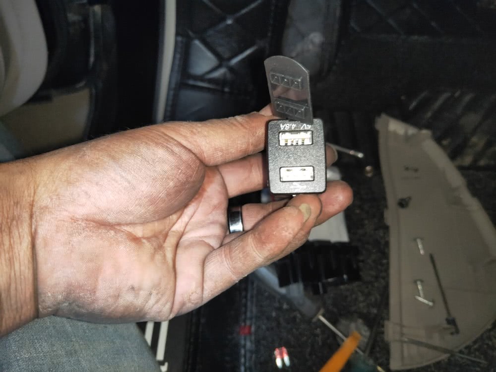 日产新轩逸点烟器保险丝对照表,2013款轩逸保险丝对照表