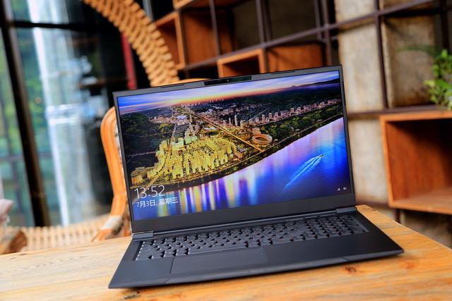 把台式机配件装在笔记本中的体验，火影巴雷特B9上手