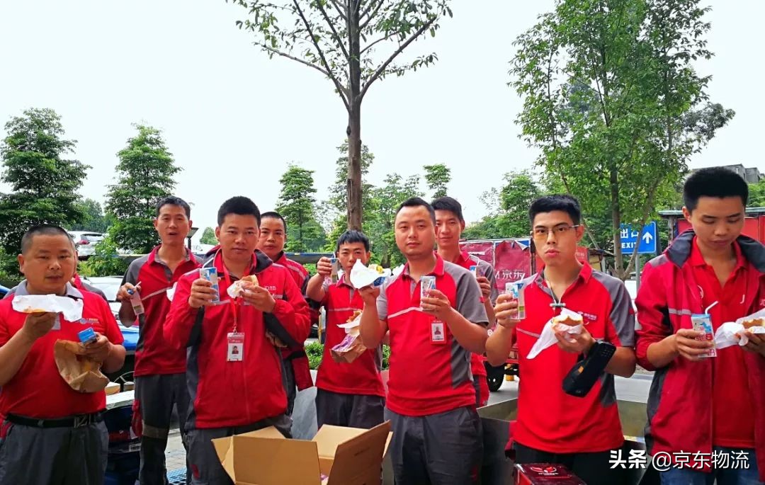 快递员的辛苦之处,致敬辛勤的快递员