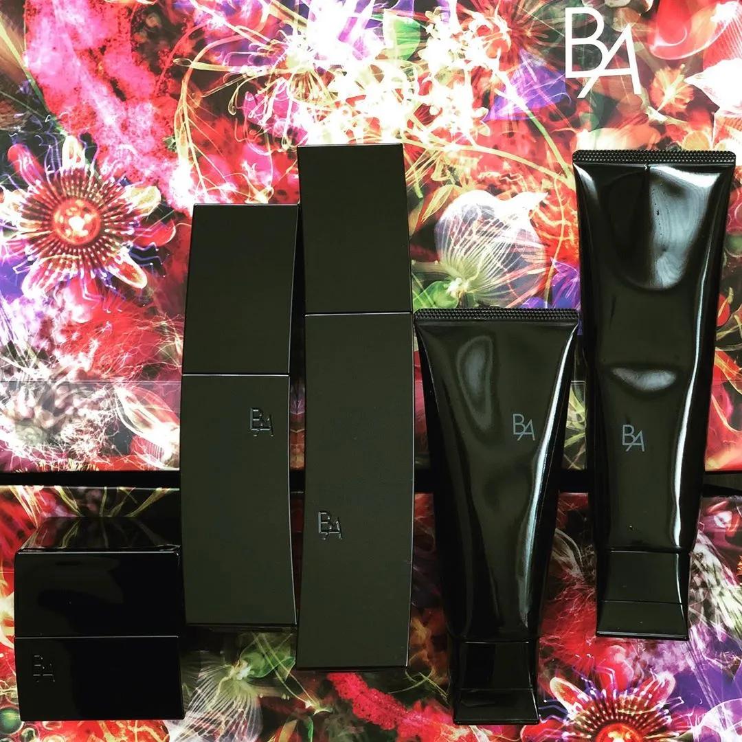 POLA、CPB、LADUREE、SUQQU，圣诞限定谁最丑