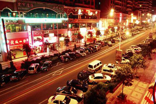 重庆必去的美食街,重庆美食街排行榜前十名