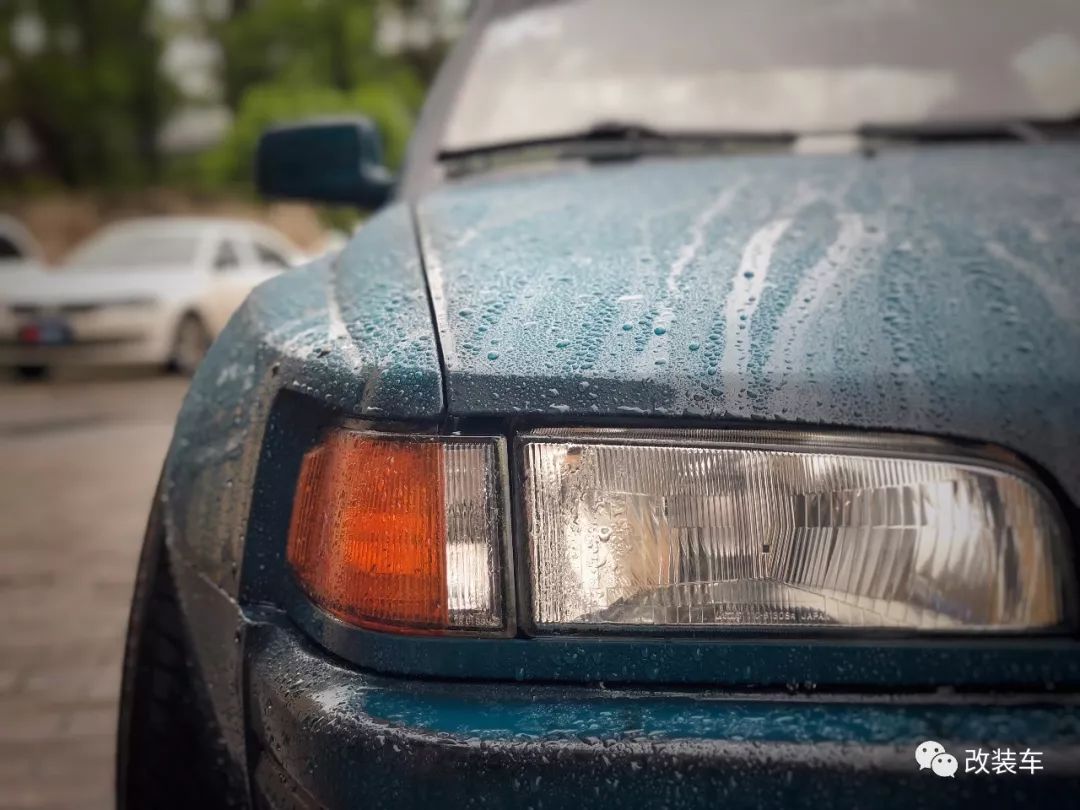 六代马自达323,第六代马自达323