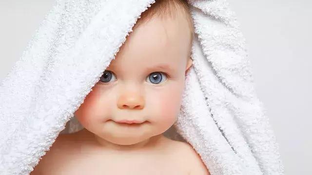 全班男孩子被幼儿园老师拍了隐私照，性教育真的永远不要嫌早