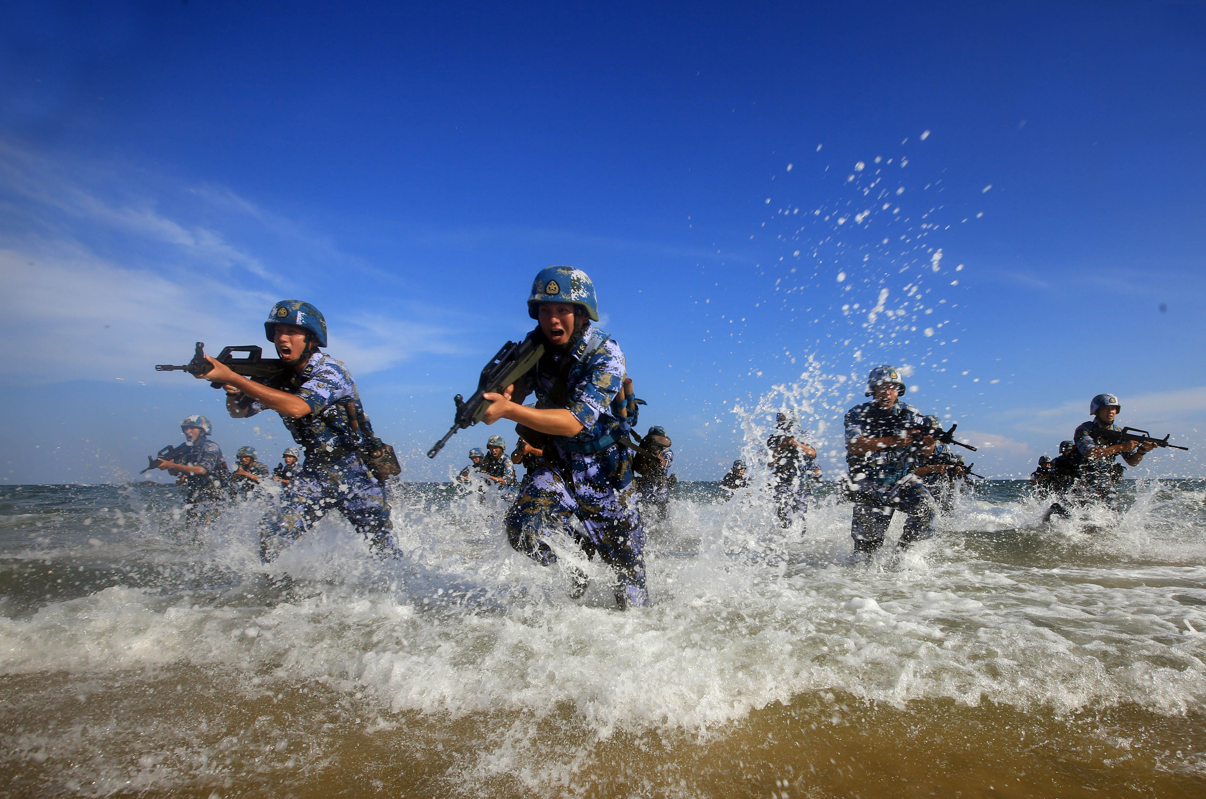 致敬海军前辈完整视频,致敬海军老兵