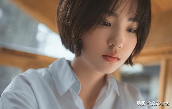 化妆新手有没有必要买粉饼,化妆品特别多应该买个什么包