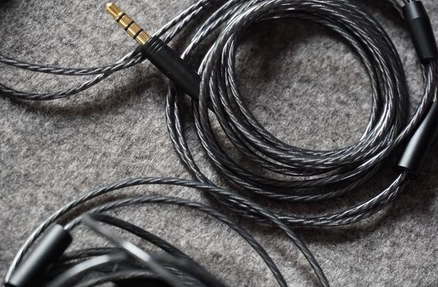 小米双单元半入耳耳机评测,小米双磁超动态单元耳机测评