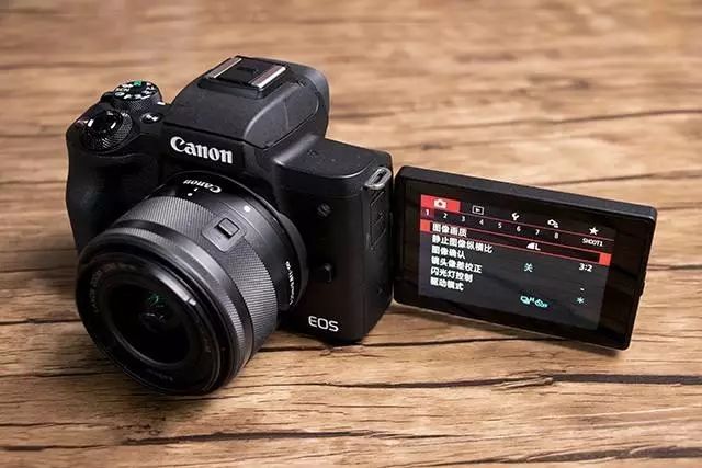 为什么拍的视频很不清晰,为什么你拍的视频这么糊没有质感