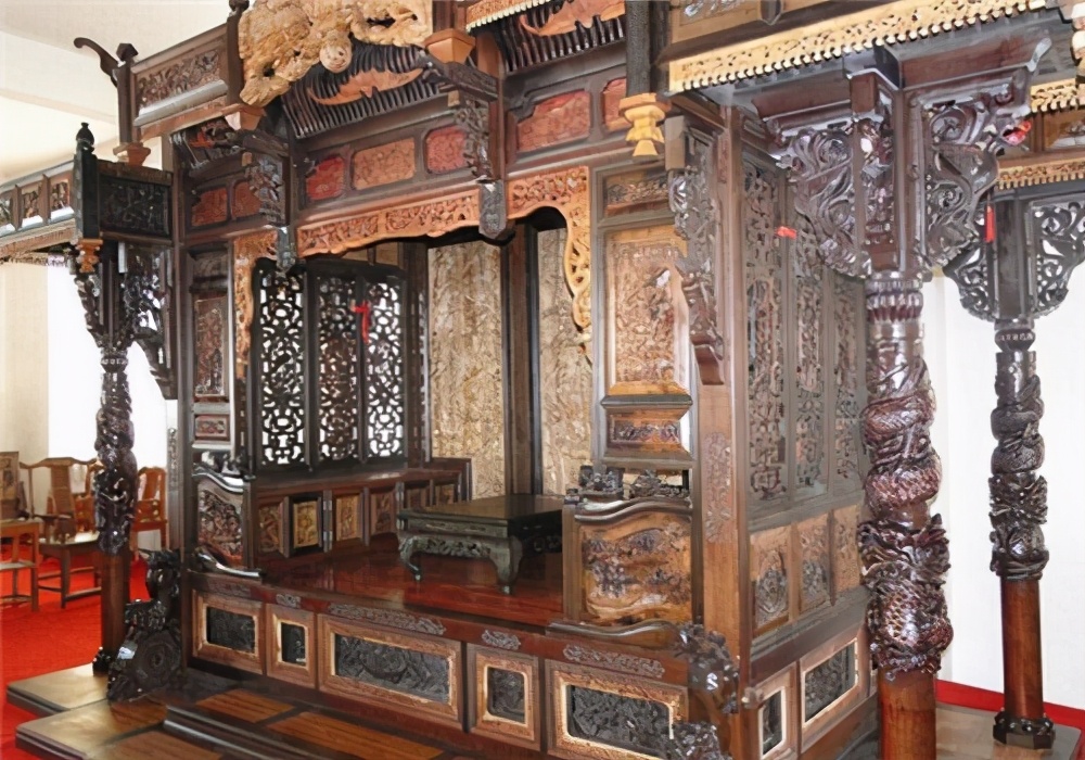 福建男子收藏一个亿,男子捐给国家6万件文物