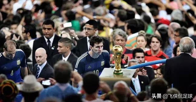 梅西悲伤片段,梅西5年前丢失点球