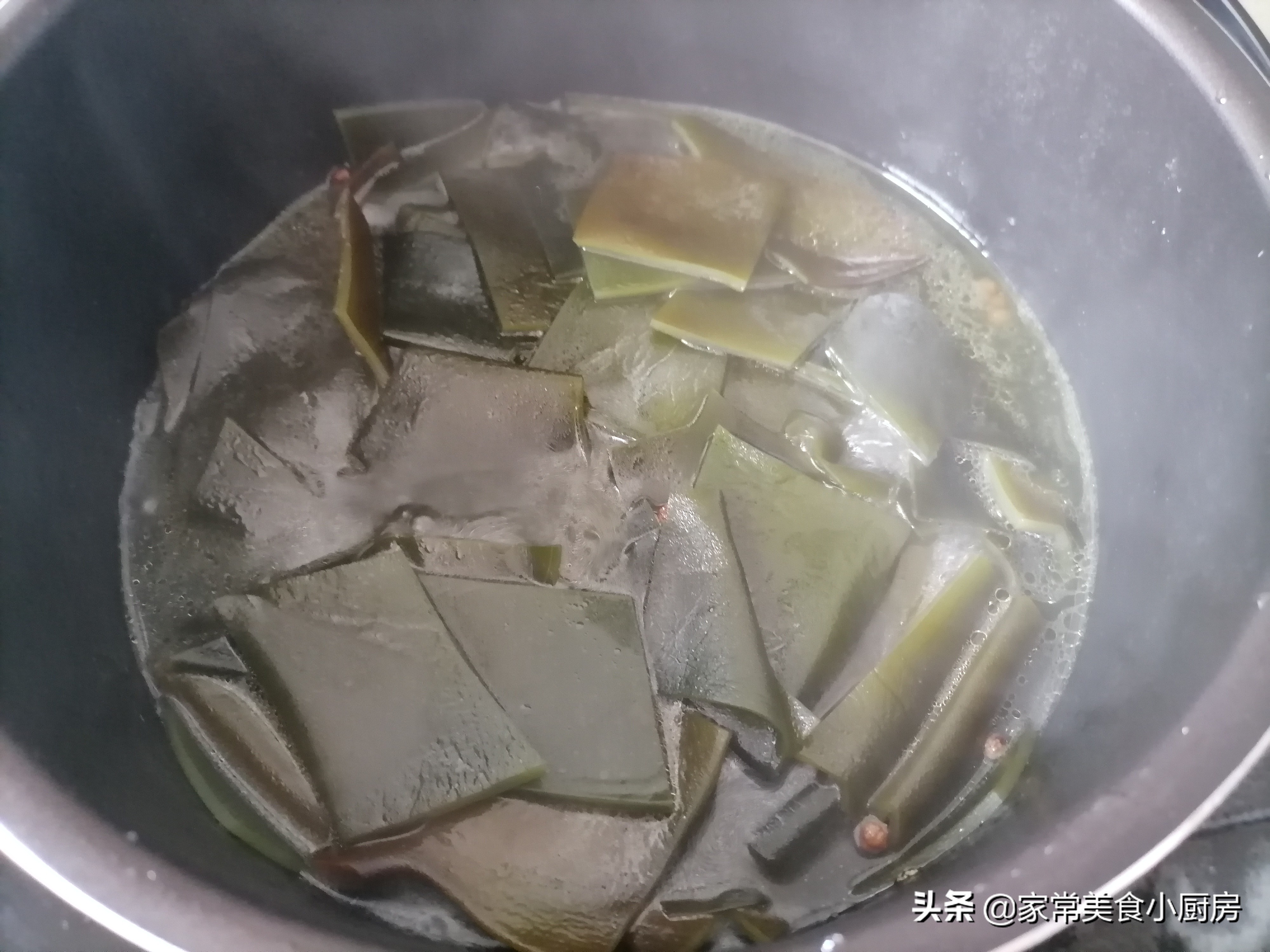 三伏天海带汤做法,三伏天喝的排骨汤