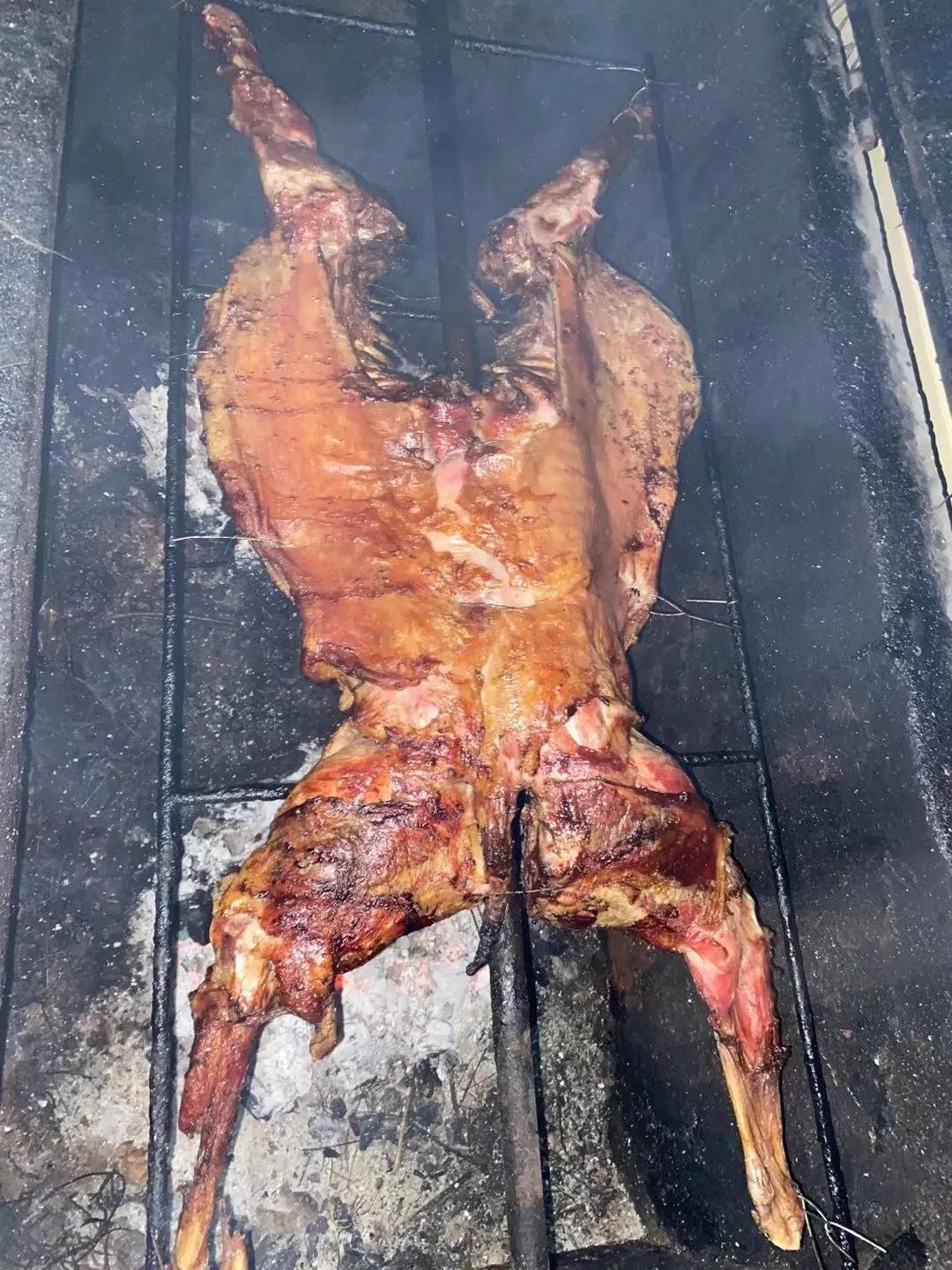 曲阜九仙山烤全羊,五莲九仙山风景区烤羊