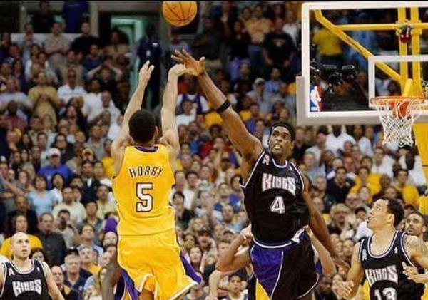 霍里生涯几次绝杀,霍里七个总冠军关键球