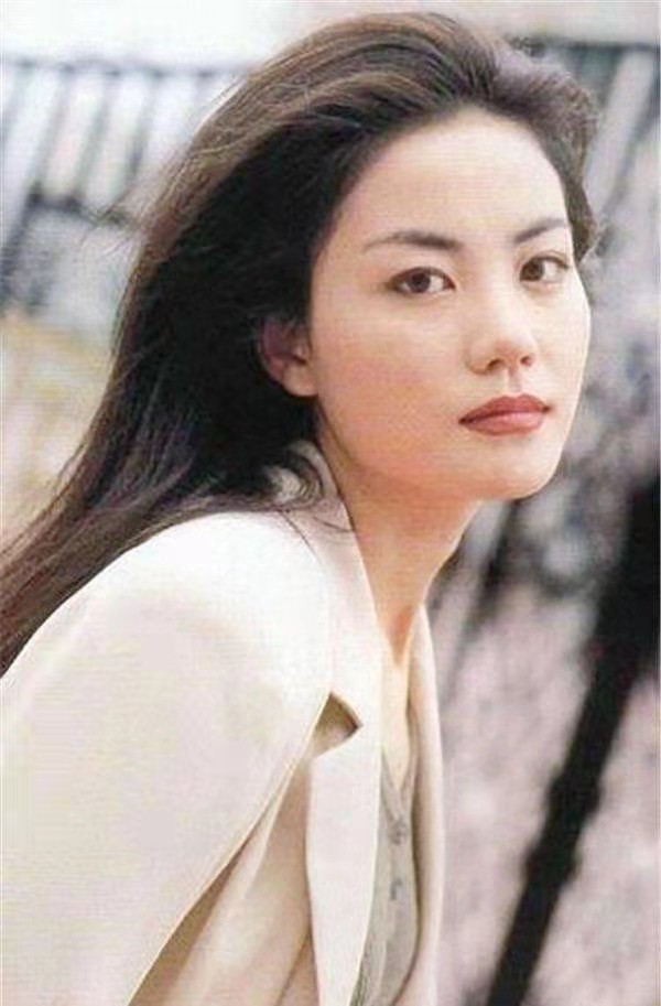 王菲和窦唯目前的关系,王菲的反反复复