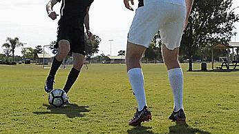 巴西足球十大过人高手,巴西球星莱昂纳多过人