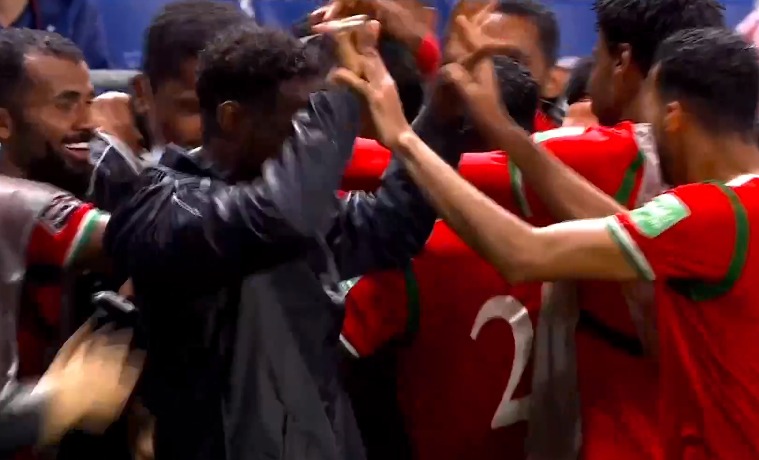 12强赛国足憾平阿曼,中国男足0-2不敌阿曼亚洲杯积分榜