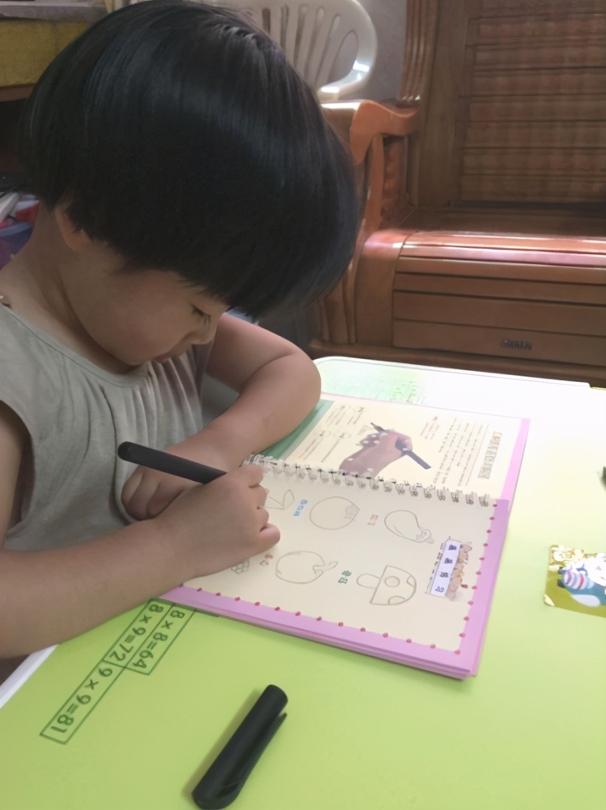 孩子字写不好该怎么练字,孩子的字迹潦草又不愿练字怎么办