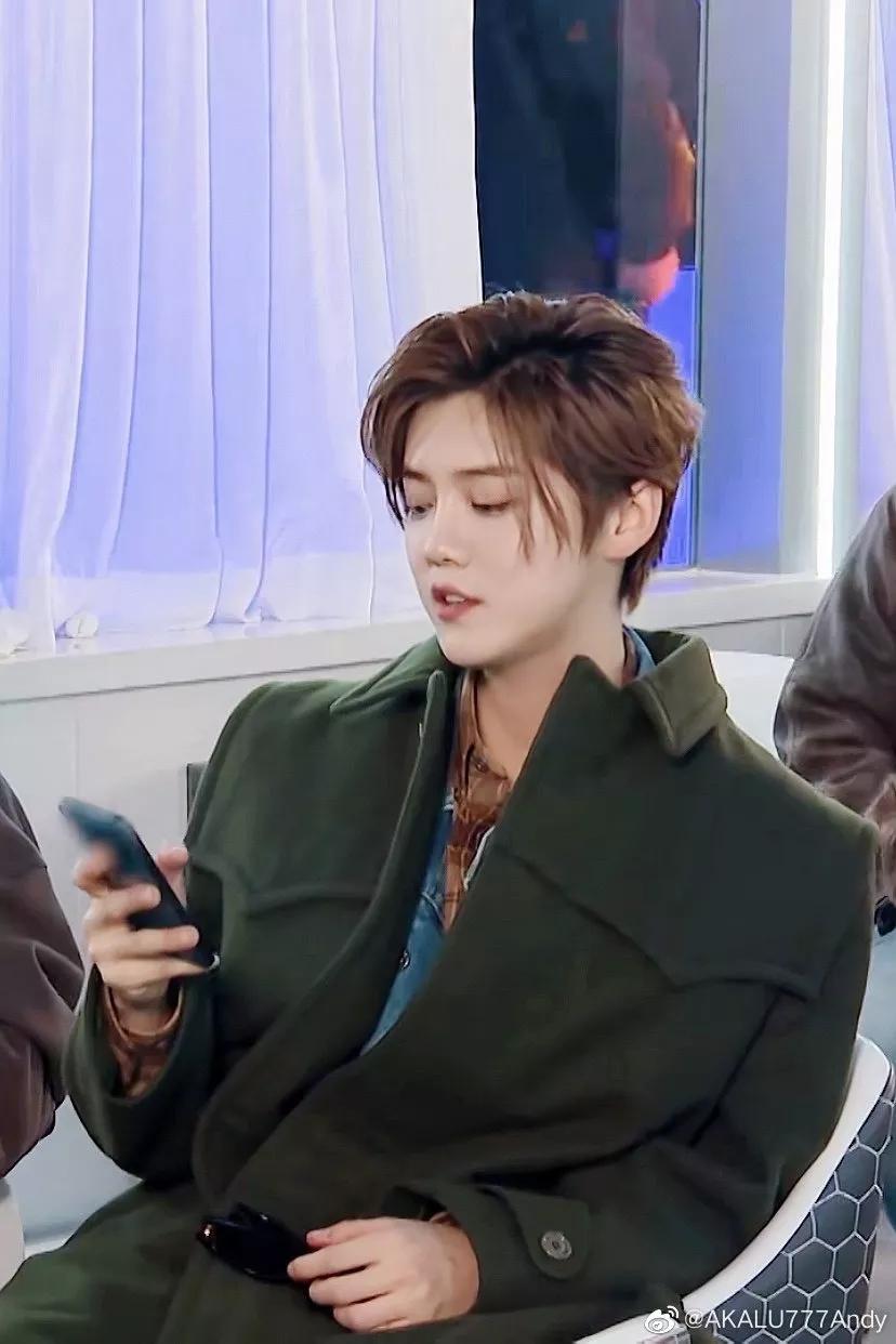 优秀演员鹿晗,喜欢鹿晗的人有多优秀