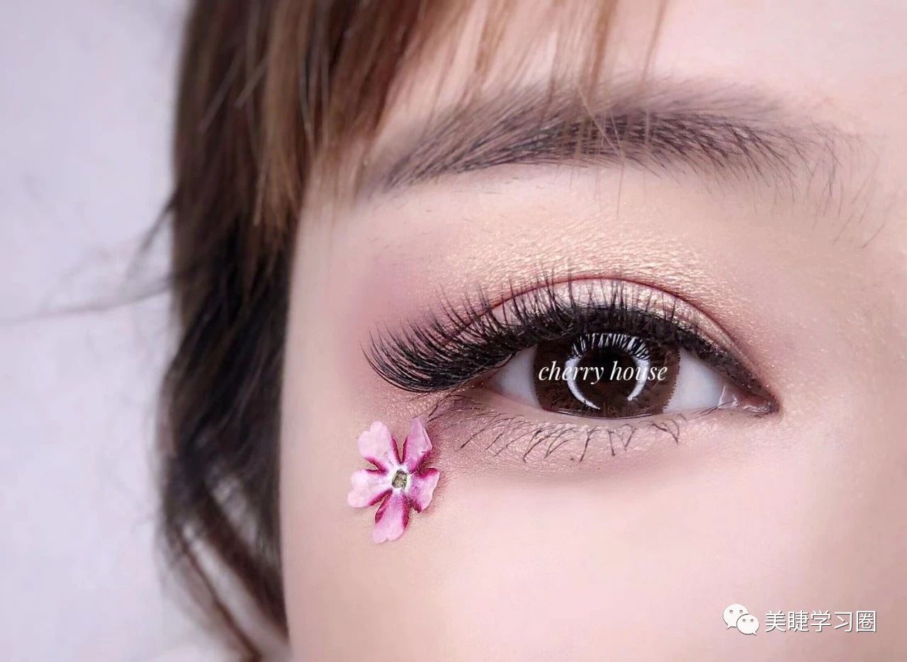 美睫睫毛根部泛白,美睫后睫毛根部变白怎么处理