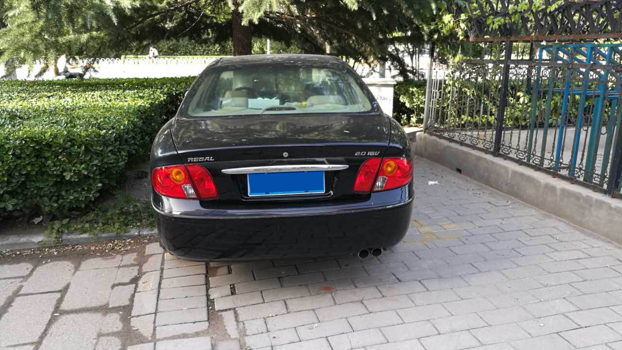 开了十年的君威要不要卖,开了两万公里的君威还能卖多少钱