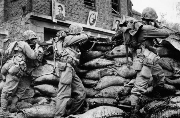 抗美援朝，美军和韩军谁最难打？王近山3个字点评一针见血