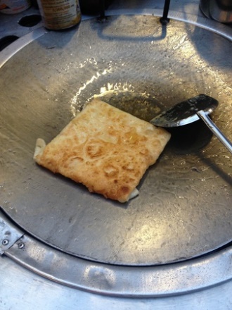 逛曼谷火车头夜市芒果西施,逛曼谷百丽宫美食中心