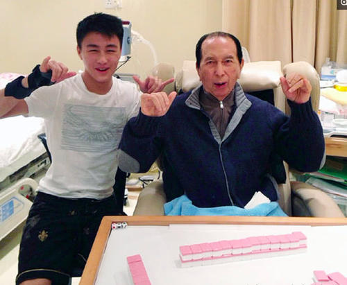 何猷君赌王最新消息,赌王去世陈百强热搜