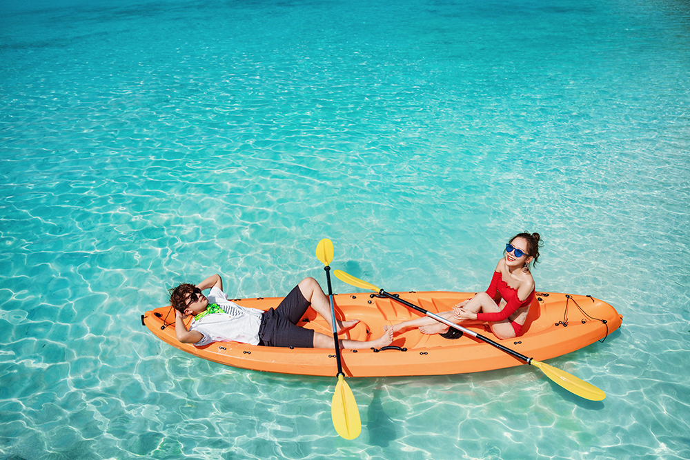 铂爵旅拍婚纱照9套衣服多少钱,去马尔代夫拍婚纱照要多少钱