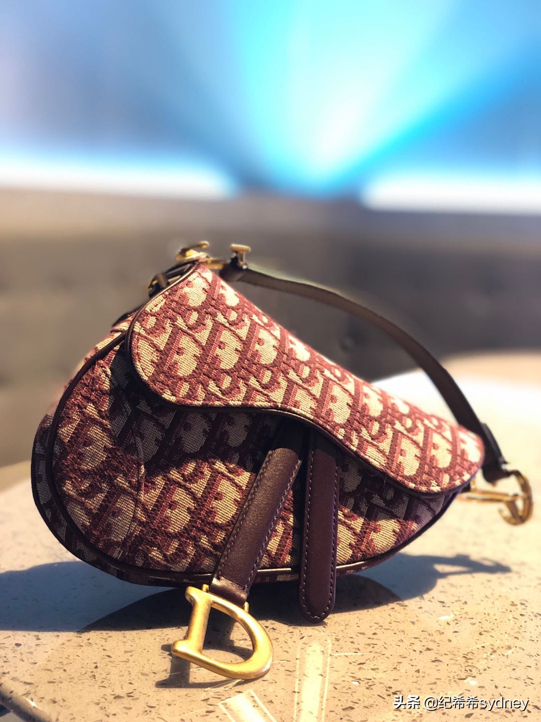 过年拜年包好多红包,拜年拎回来一只鸡一只鸭