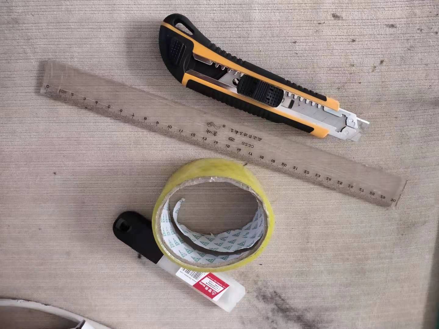 鱼缸背景纸各种贴法比较,鱼缸背景纸是贴在鱼缸里还是外面