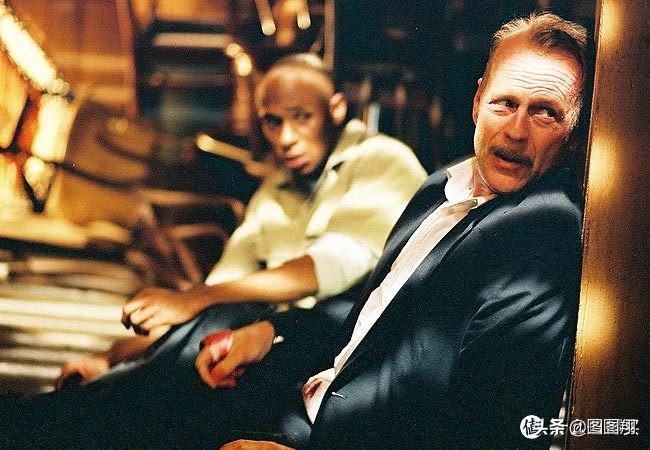 高端大气无尿点的一部动作电影,好莱坞20部无尿点动作电影