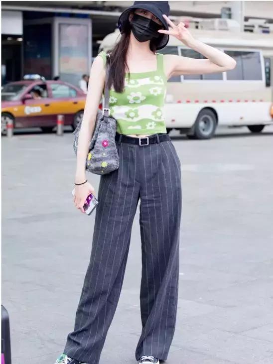 比欧阳娜娜好看的衣服,95后小花欧阳娜娜