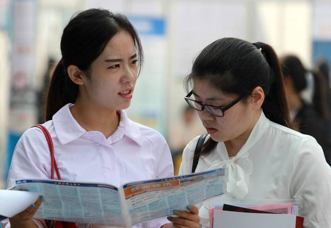 高考300多分上什么专科好就业,高考分数低怎么选大专专业